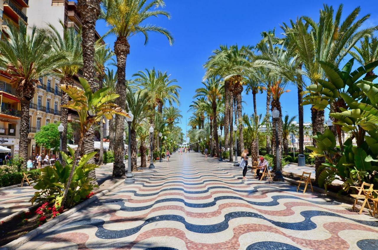 Playa Postiguet Penthouse By Nras Apartment Alicante Luaran gambar