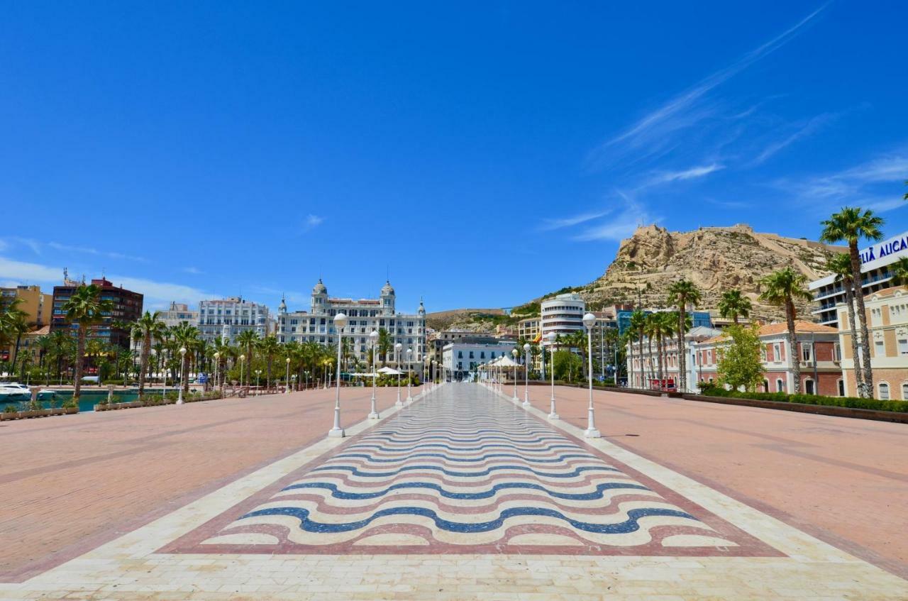 Playa Postiguet Penthouse By Nras Apartment Alicante Luaran gambar